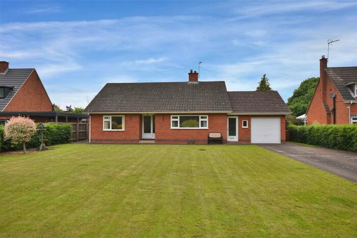 3 Bedroom Detached Bungalow For Sale In Main Street, Carlton-On-Trent, Newark, NG23