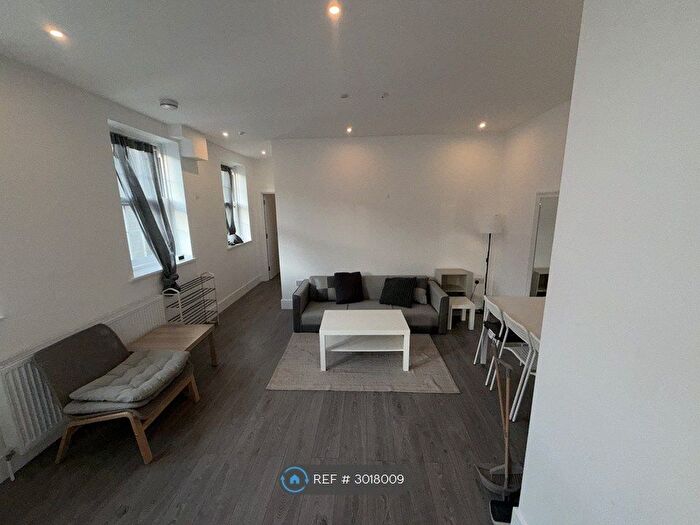 1 Bedroom Flat To Rent In High St, Epsom, KT19