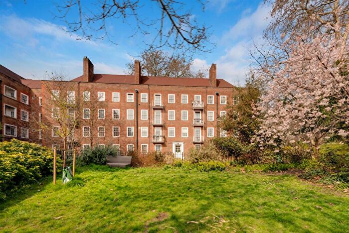 2 Bedroom Flat To Rent In Well Walk, NW3