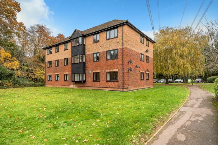 2 Bedroom Maisonette To Rent In The Willows, Nursery Gardens, Chandler's Ford, Eastleigh, SO53