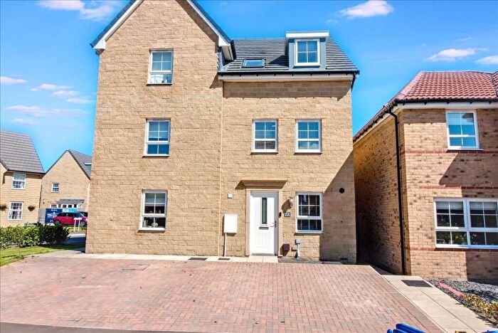3 Bedroom Town House To Rent In Lavender Way, West Meadows, Cramlington, NE23
