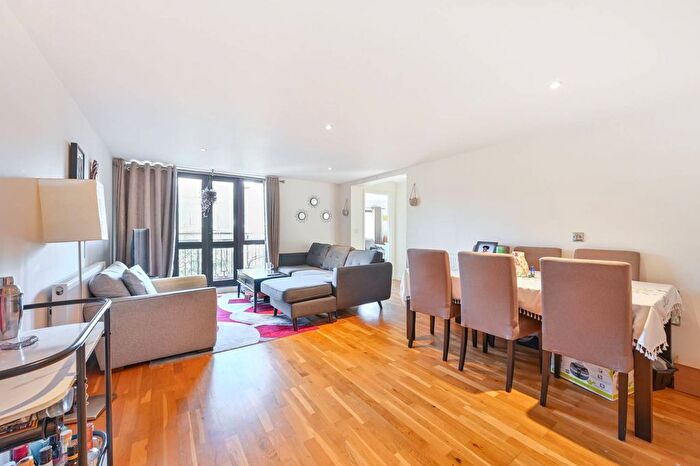 2 Bedroom Flat To Rent In St Helens Gardens, North Kensington, W10