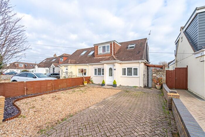 3 Bedroom Chalet For Sale In Lincoln Avenue, Bognor Regis, PO21