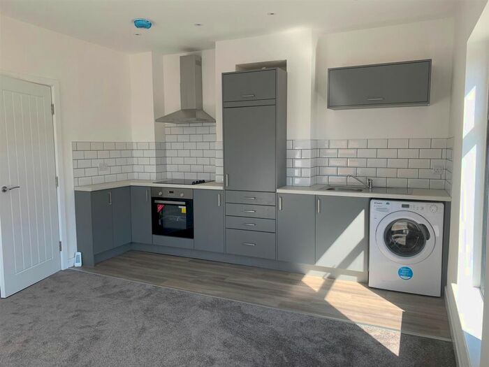 1 Bedroom Flat To Rent In 300, Thelwall Lane, Warrington WA4