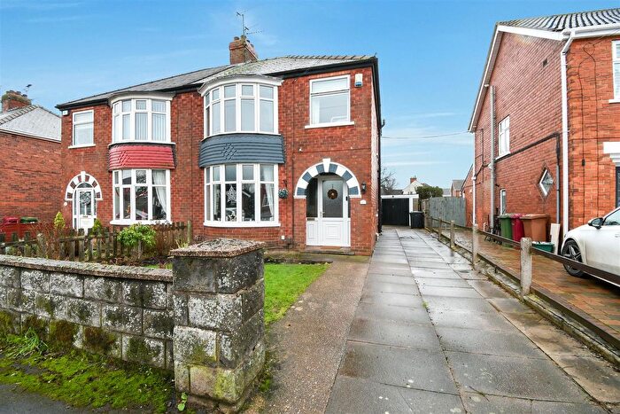 3 Bedroom Semi Detached House For Sale In Peveril Avenue, Scunthorpe, DN17