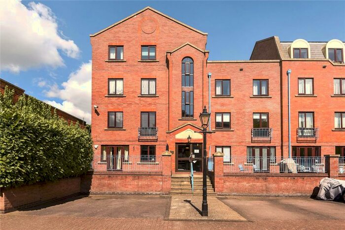 1 Bedroom Apartment To Rent In Greys Court, Sidmouth Street, Reading, Berkshire, RG1