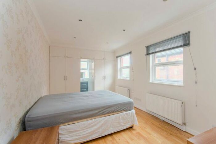 3 Bedroom Flat To Rent In Redfern Road, Harlesden, London, NW10