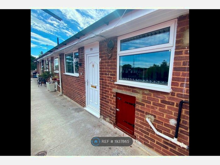 3 Bedroom Maisonette To Rent In Oakwood Road, Bricket Wood, St. Albans, AL2