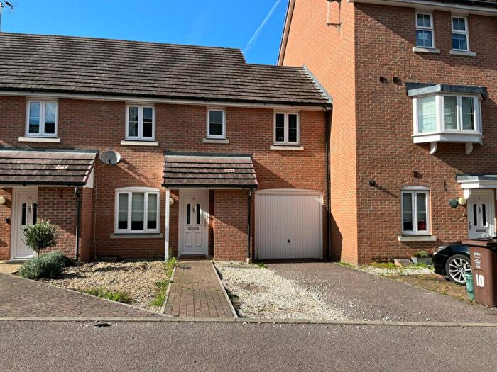 3 Bedroom Terraced House For Sale In Avian Avenue, Frogmore, AL2