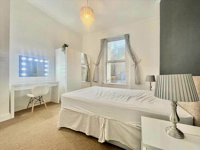 1 Bedroom Flat To Rent In Moor View Terrace, Mutley, Plymouth PL4