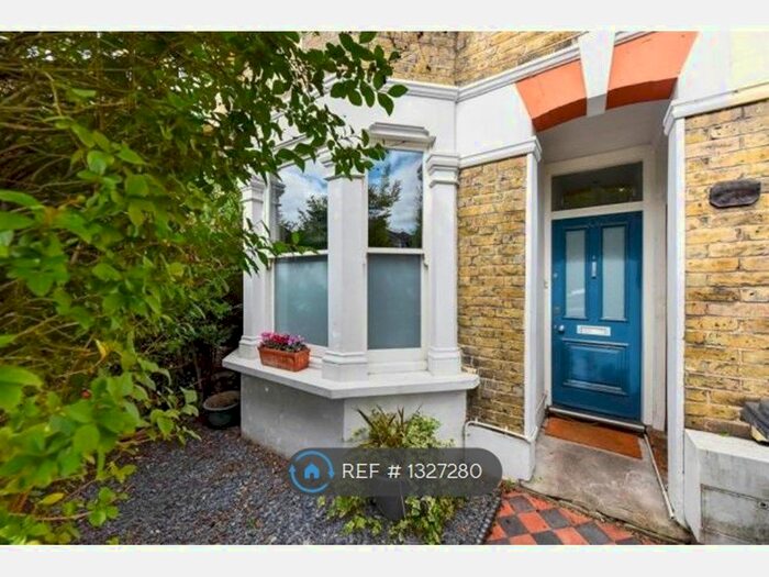 1 Bedroom Maisonette To Rent In Twickenham Road, London, E11