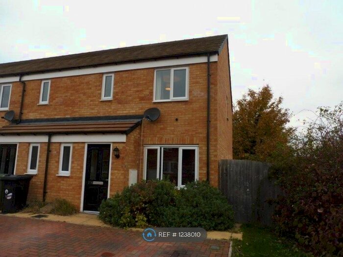 3 Bedroom End Of Terrace House To Rent In Saxonbury Way, Peterborough, PE2