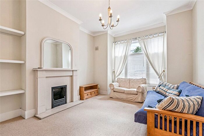 2 Bedroom Flat To Rent In Osward Road, SW17