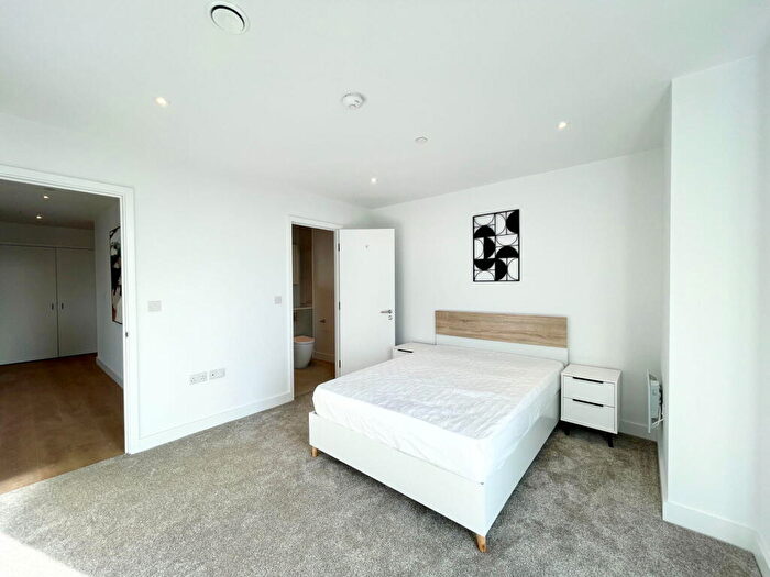 2 Bedroom Apartment To Rent In Park View, Victoria Riverside, Dantzic Street, Manchester, M4