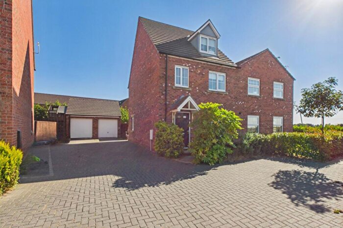 3 Bedroom Semi-Detached House For Sale In Roeburn Way, Spalding, Lincolnshire, PE11