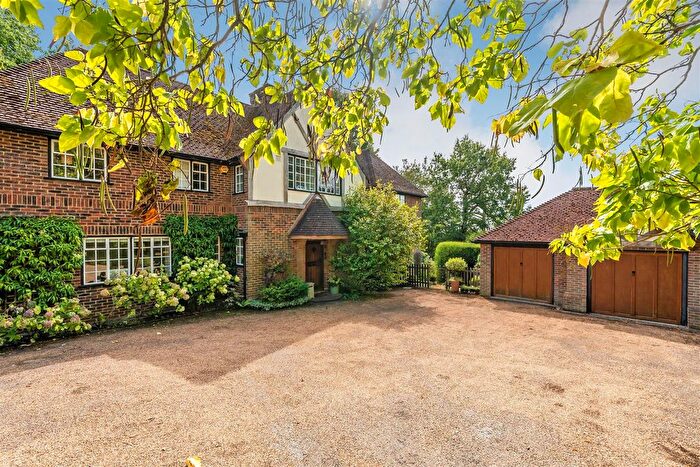 4 Bedroom Detached House For Sale In Rockfield Road, Oxted, RH8