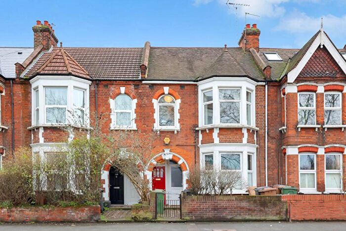 2 Bedroom Flat To Rent In High Road, London, E10