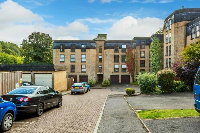 2 Bedroom Flat To Rent In Chapel Fields, Charterhouse Road, Godalming, GU7