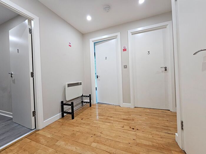 3 Bedroom Flat To Rent In St. Marys Road, Sheffield, S2