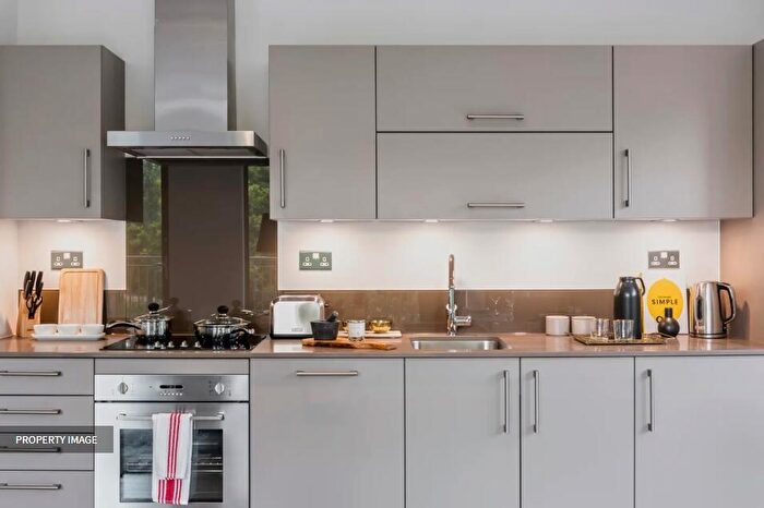 2 Bedroom Flat To Rent In Albert House, , Priory Road, E6