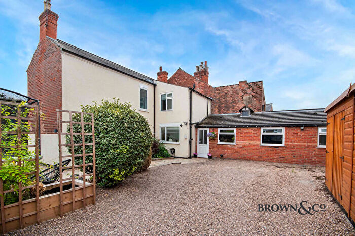 3 Bedroom Semi-Detached House For Sale In Raglan Road, Retford, DN22