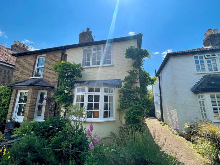 2 Bedroom Semi-Detached House To Rent In School Walk, Sunbury On Thames, TW16