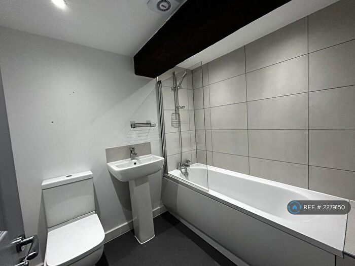 2 Bedroom Flat To Rent In Kiln Court, Kirk Sandall, Doncaster, DN3