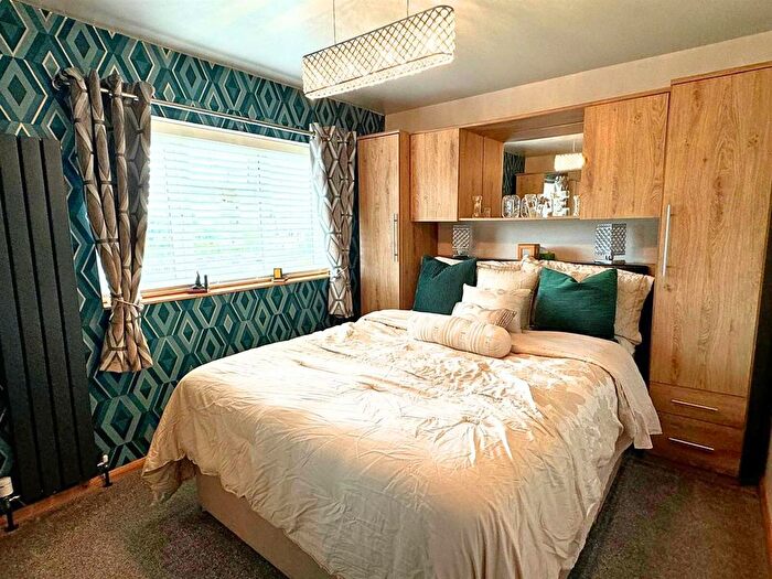 2 Bedroom Semi-Detached House For Sale In Laughton Way, Lincoln, LN2