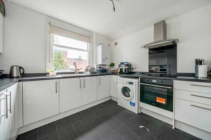2 Bedroom Apartment For Sale In Vernham Road, Plumstead, SE18
