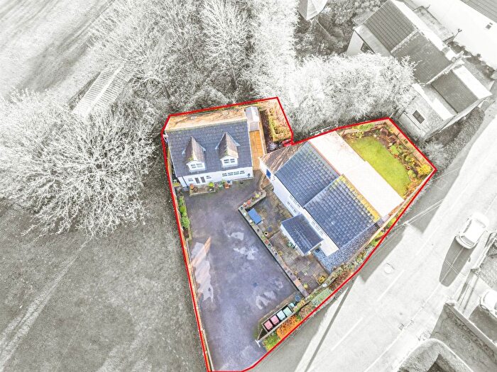 3 Bedroom Detached House For Sale In Long Causeway, Stanley, Wakefield, WF3