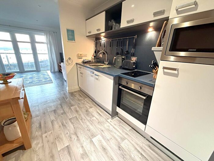 1 Bedroom Flat For Sale In Shelly Road, Exmouth, EX8