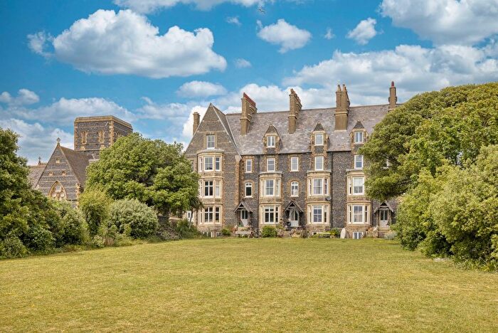 1 Bedroom Flat For Sale In Chartham Terrace, St. Augustines Road, Ramsgate, Kent, CT11