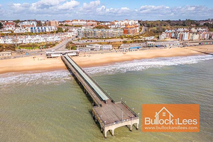 2 Bedroom Flat For Sale In Marina Close, Bournemouth, Dorset, BH5