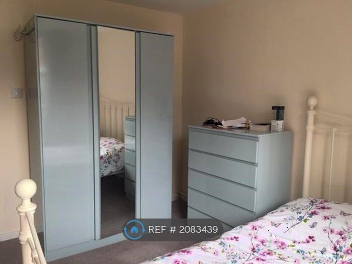 1 Bedroom Flat To Rent In Bowes Park, London, N22
