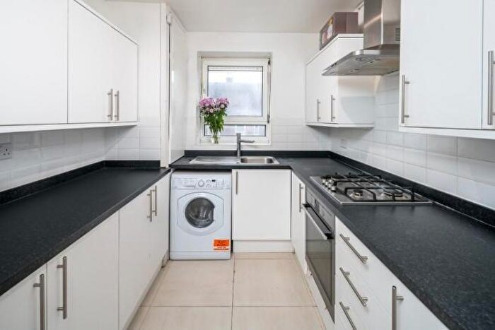 4 Bedroom Apartment To Rent In Maitland Park Villas, London, NW3