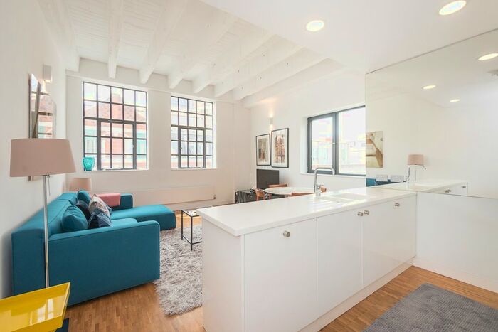 3 Bedroom Flat To Rent In Leather Lane, London, EC1N