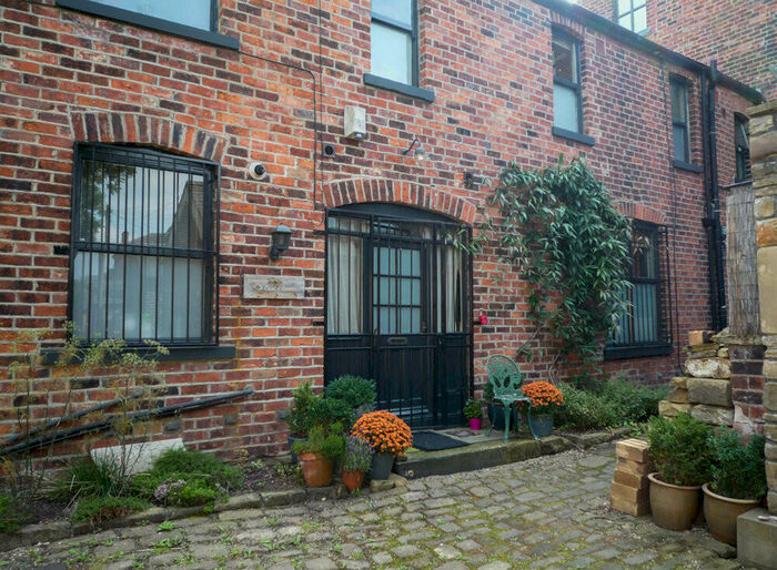 3 Bedroom House To Rent In Ridge Mount, Leeds, LS6