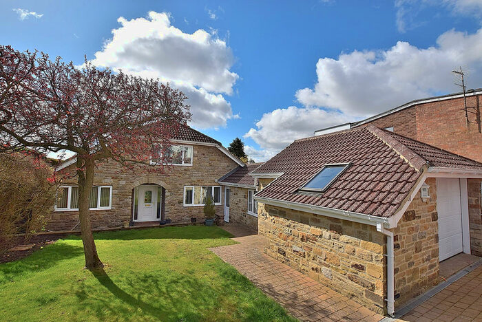 4 Bedroom Detached House For Sale In Maple Road, Richmond, DL10