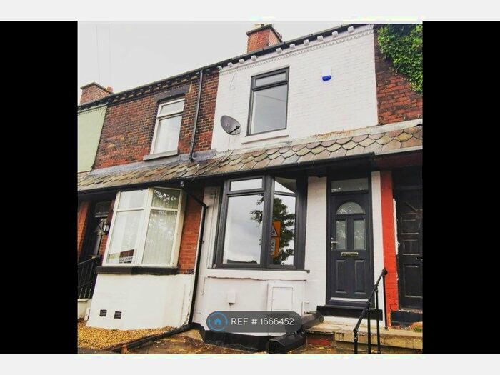 3 Bedroom Terraced House To Rent In Manchester Road, Westhoughton, Bolton, BL5
