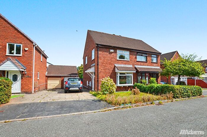 3 Bedroom Semi-Detached House For Sale In Ashbury Close, Runcorn, WA7