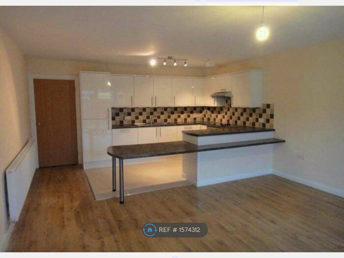 3 Bedroom Semi-Detached House To Rent In Whitby Road, Whitby, Ellesmere Port, CH65