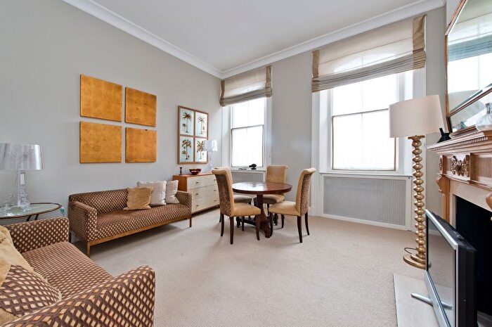 1 Bedroom Flat To Rent In Ennismore Gardens, South Kensington, Hyde Park, London, SW7