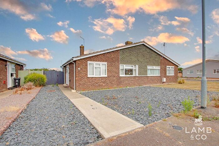 2 Bedroom Semi-detached Bungalow For Sale In Bennett Close, Walton On The Naze, CO14