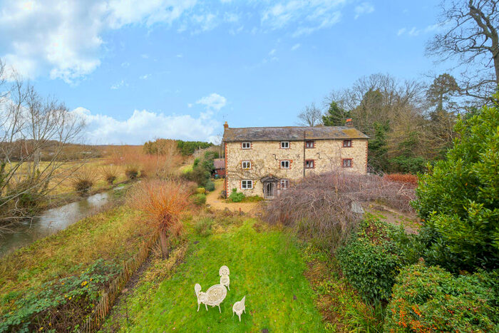 4 Bedroom Semi-Detached House For Sale In River Lane, Farnham, GU9