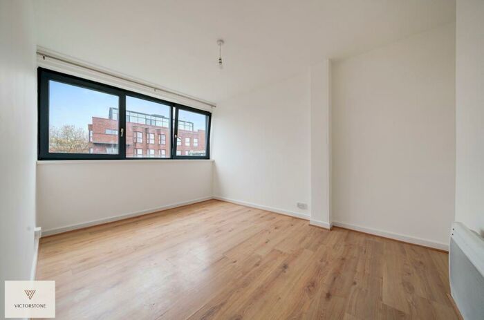 4 Bedroom Apartment To Rent In Cherbury Court, Shoreditch, London, N1