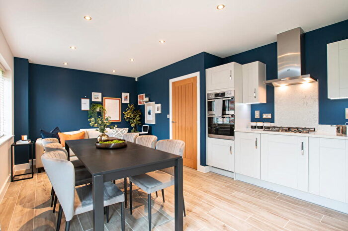 4 Bedroom Detached House For Sale In Great Horwood Road, Winslow, MK18