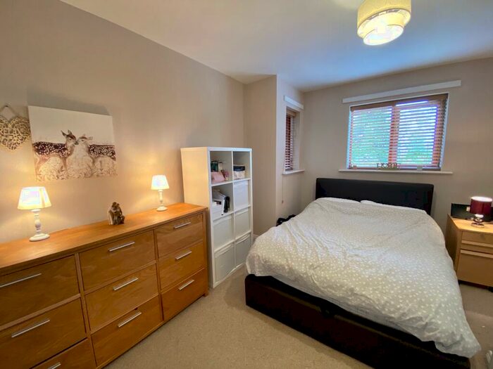 2 Bedroom Apartment To Rent In Williams Park, Benton, NE12