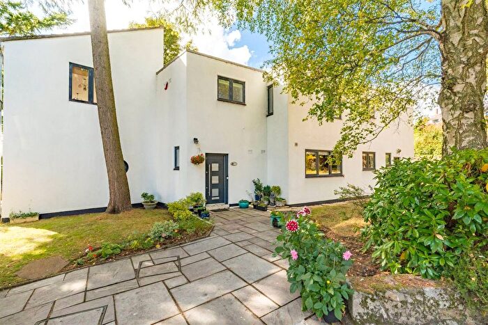 4 Bedroom Property For Sale In Oxgangs Road, Fairmilehead, Edinburgh, EH10