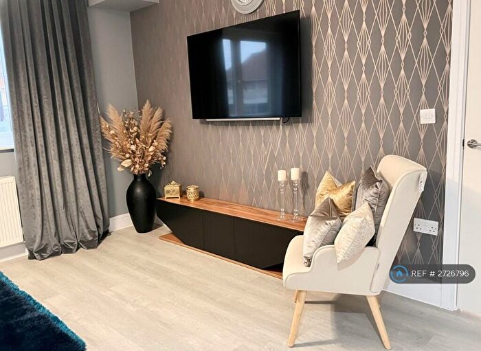 1 Bedroom Flat To Rent In Avebury Boulevard, Milton Keynes, MK9