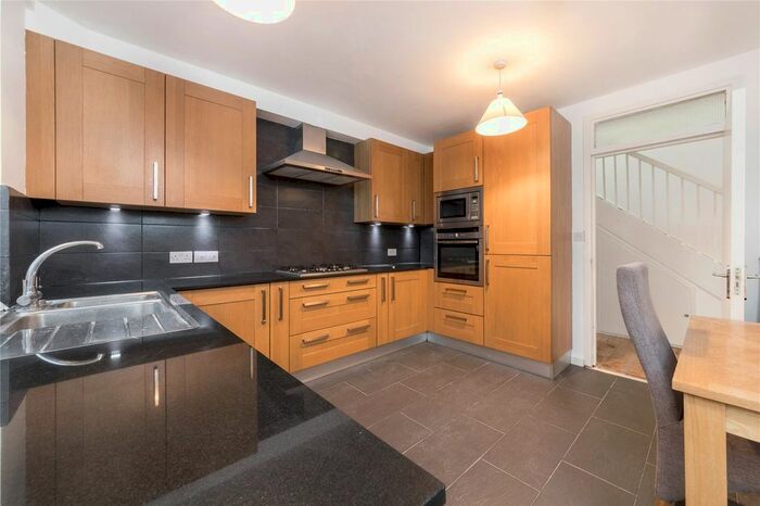 3 Bedroom Terraced House To Rent In Oxford Square, London, W2